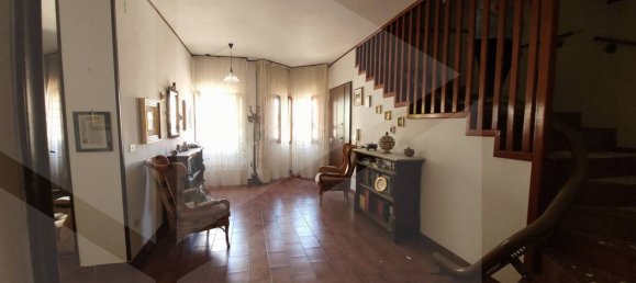 7-salle Appartement à Vico del Gargano, Italy No. 24164 2