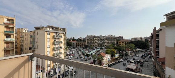 3 bedrooms Apartment in Palermo, Italy No. 232490 8