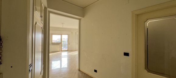 3 bedrooms Apartment in Palermo, Italy No. 232490 4