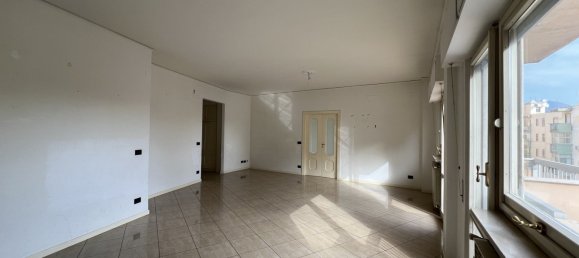 3 bedrooms Apartment in Palermo, Italy No. 232490 9