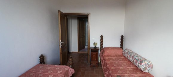 Вилла с 6 комнатами в Лоро Чуффенна, Италия № 234115 19