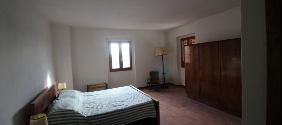 Вилла с 6 комнатами в Лоро Чуффенна, Италия № 234115 21