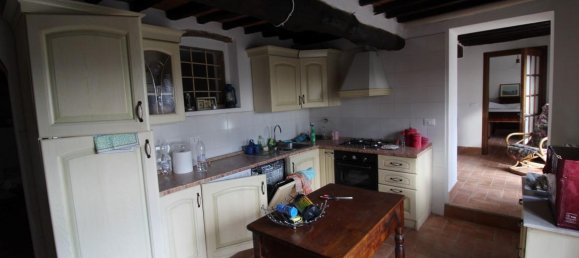 Вилла с 6 комнатами в Лоро Чуффенна, Италия № 234115 2