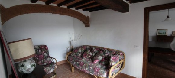 Вилла с 6 комнатами в Лоро Чуффенна, Италия № 234115 5