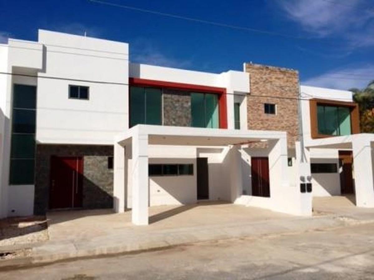 3 bedrooms House in Yucatan, Mexico No. 162668