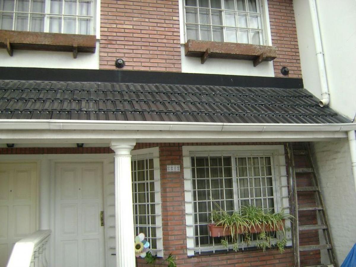 4 bedrooms House in General San Martin, Argentina No. 18250