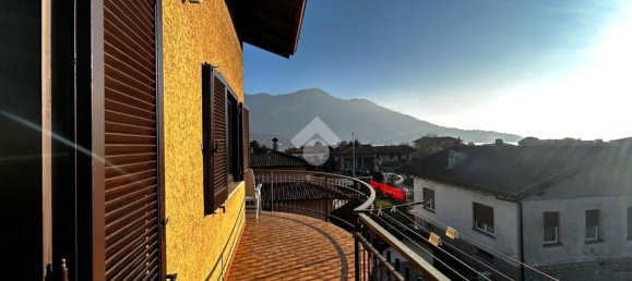 3-salle Appartement à Domaso, Italy No. 213074 18