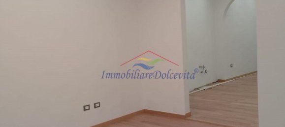 4 rooms Apartment in Florence, Italy No. 35510 3