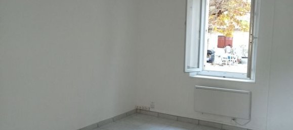 Studio in Toulon, France No. 343568 5