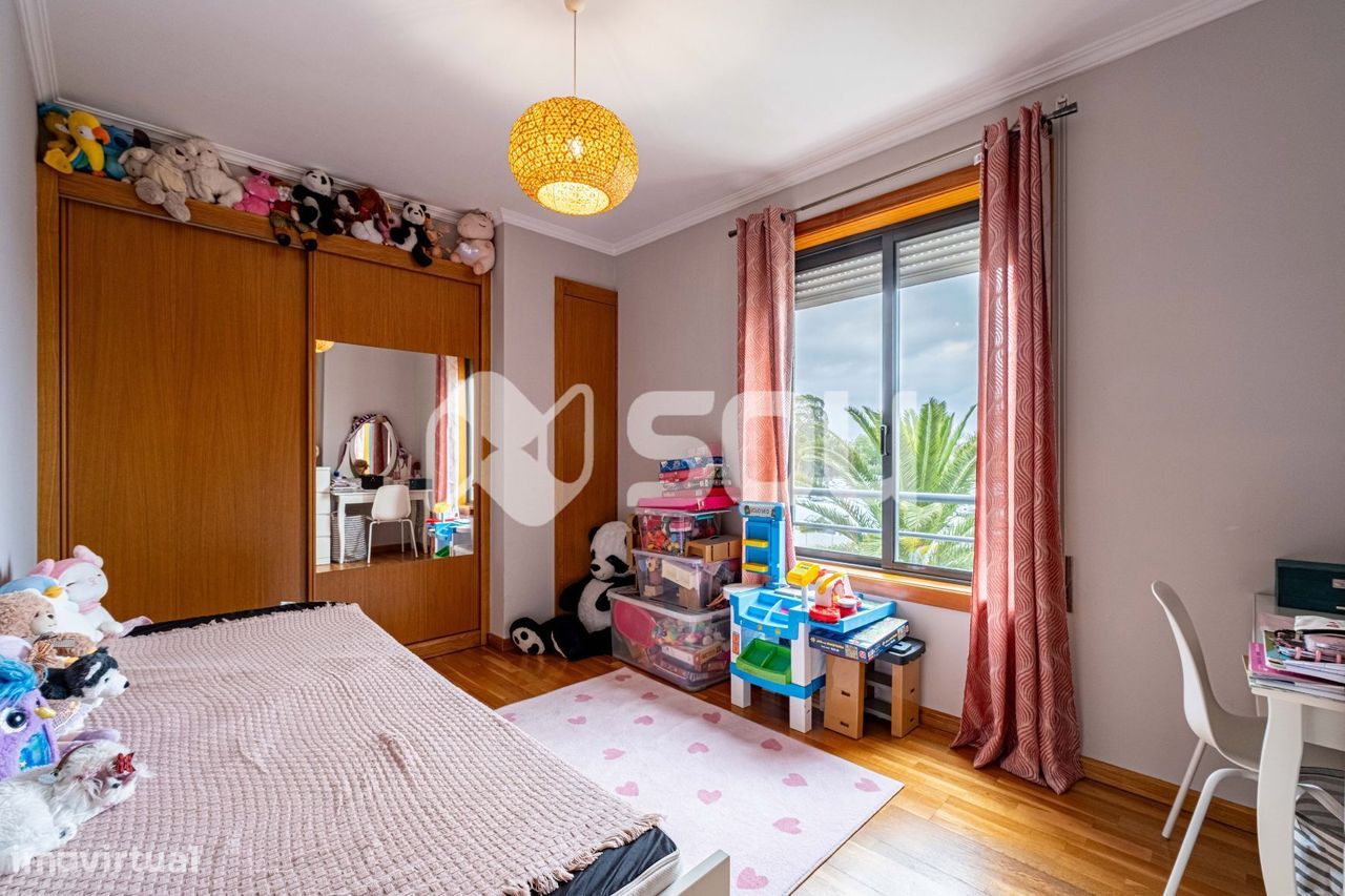 4 Schlafzimmer Wohnung in Senhora da Hora, Portugal, Nr. 190968