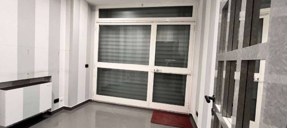 5 rooms Commercial property in Milan, Italy No. 327093 9