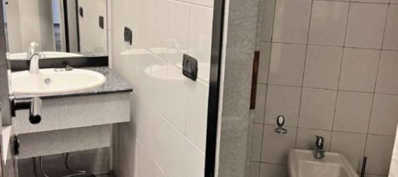 5 rooms Commercial property in Milan, Italy No. 327093 7