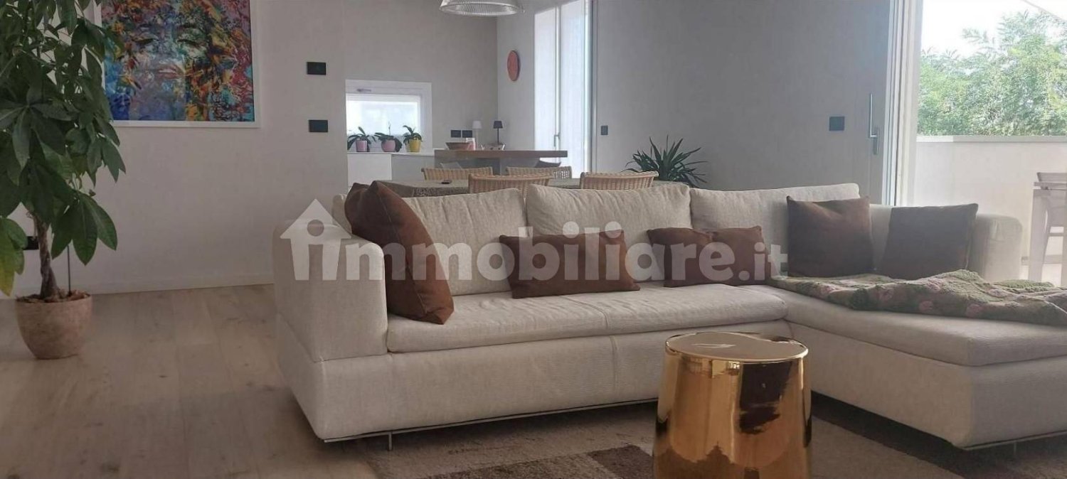 3 bedrooms Apartment in Paese, Italy No. 363803