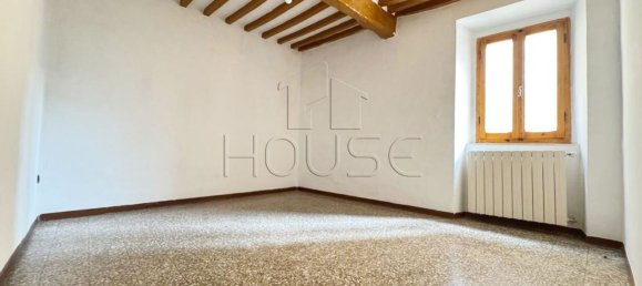3 Schlafzimmer Wohnung in Sansepolcro, Italy, Nr. 331917 9