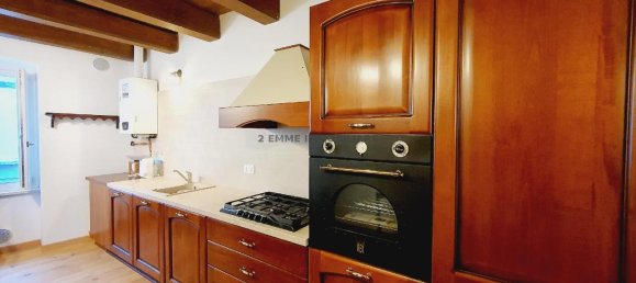 Квартира с 6 комнатами в Асколи Пичено, Италия № 8296 10