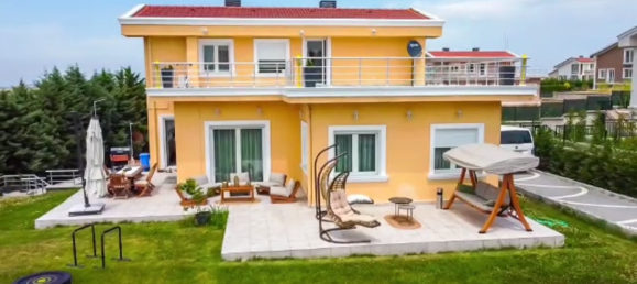 Villa 6+1 in Istanbul, Turkey No. 25186 3