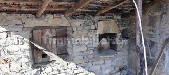 4-Zimmer Haus in Bettola, Italy, Nr. 157942 11