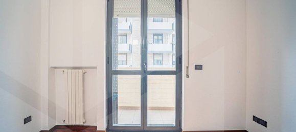 Apartamento de 3 habitaciónes en Bari, Italy No. 20293 6