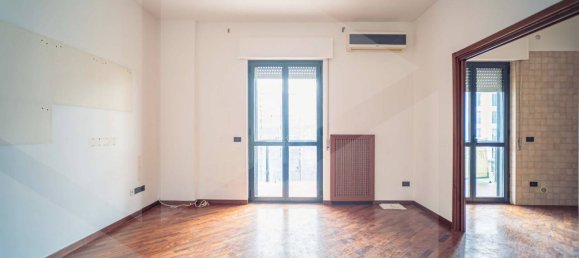 Apartamento de 3 habitaciónes en Bari, Italy No. 20293 42