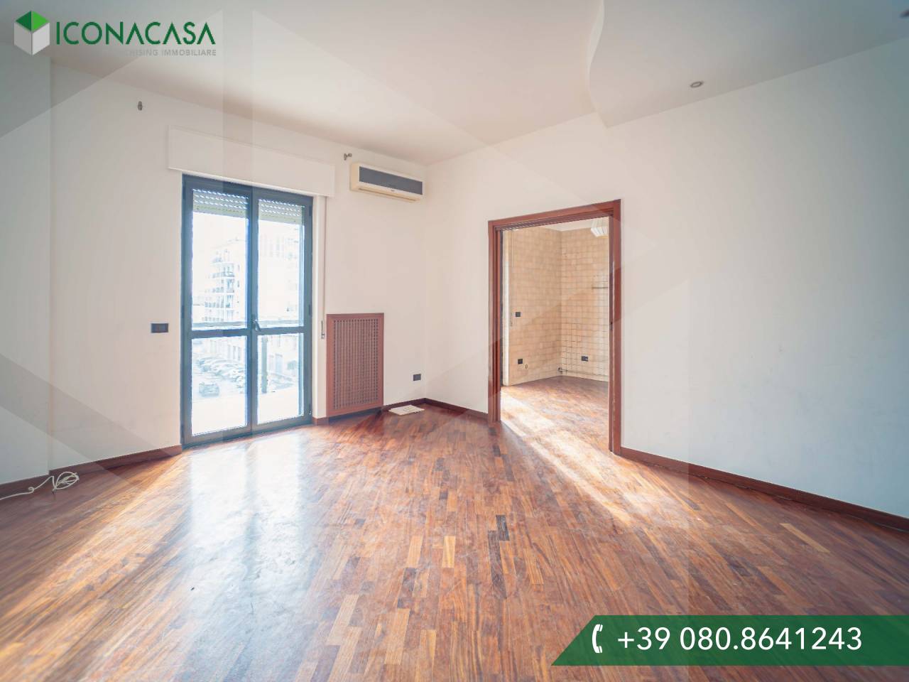 Apartamento de 3 habitaciónes en Bari, Italy No. 20293