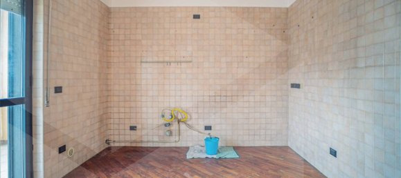 Apartamento de 3 habitaciónes en Bari, Italy No. 20293 43