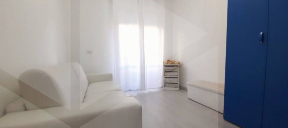4 rooms Apartment in Termoli, Italy No. 28014 8