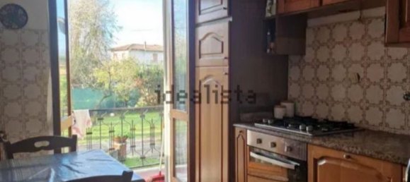6 rooms House in Carrara, Italy No. 50910 9
