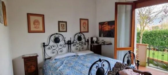 6 rooms House in Carrara, Italy No. 50910 24