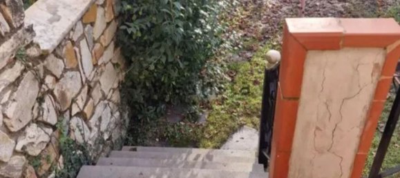 6 rooms House in Carrara, Italy No. 50910 16