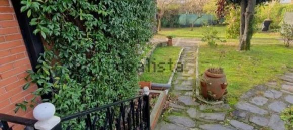 6 rooms House in Carrara, Italy No. 50910 18