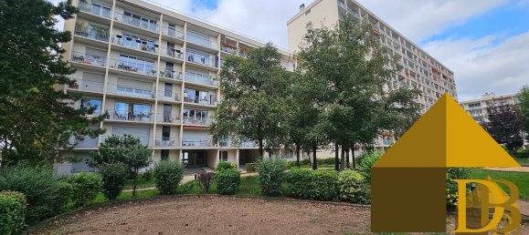 3 bedrooms Apartment in Maisons-Alfort, France No. 170464 2