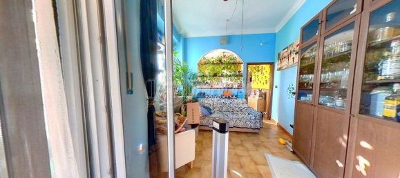 4 rooms Apartment in Turin, Italy No. 137220 3