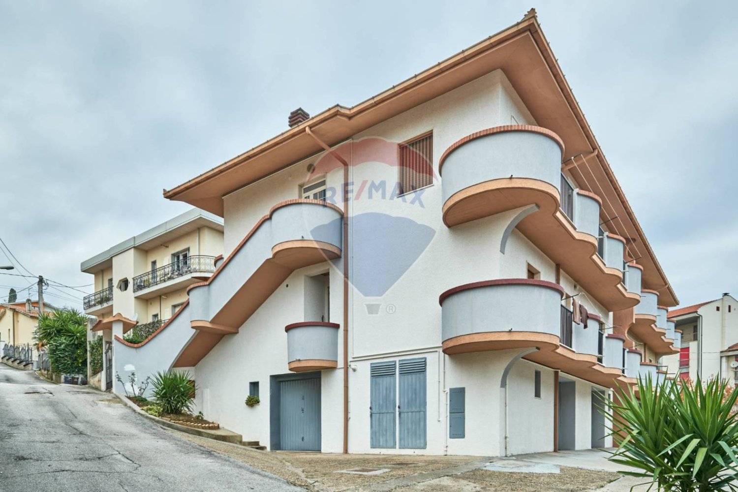 3 bedrooms Apartment in Penne, Italy No. 348507