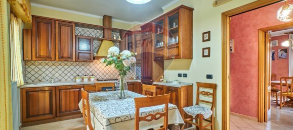 3 bedrooms Apartment in Penne, Italy No. 348507 8