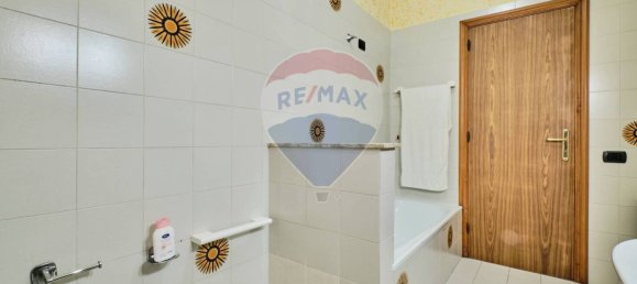 3 bedrooms Apartment in Penne, Italy No. 348507 18