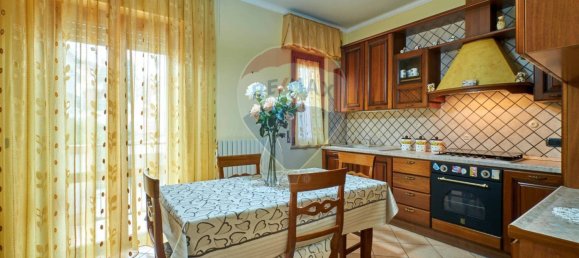 3 bedrooms Apartment in Penne, Italy No. 348507 6