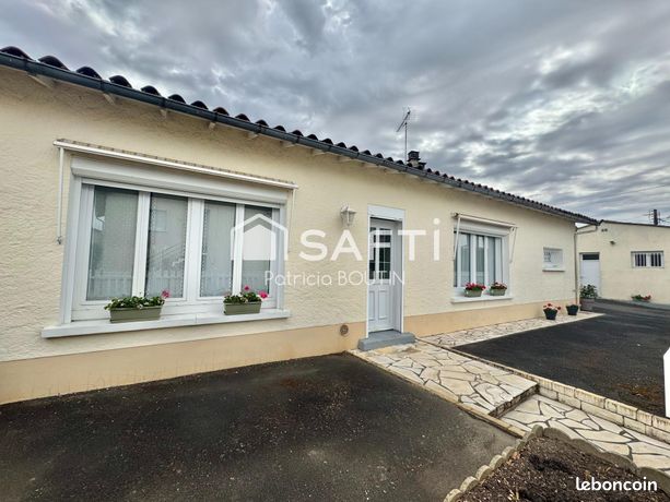 2 bedrooms House in Deux-Sevres, France No. 310681