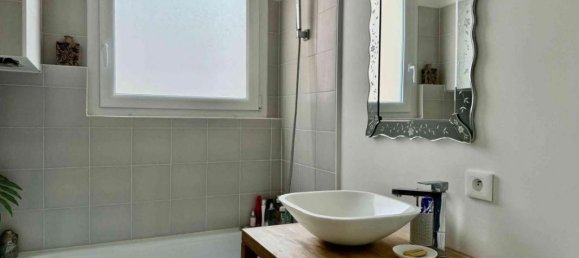 2 bedrooms Apartment in Paris, France No. 151022 8