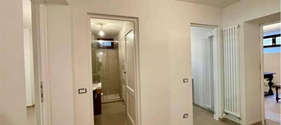 4-Zimmer Wohnung in Florence, Italy, Nr. 34706 4