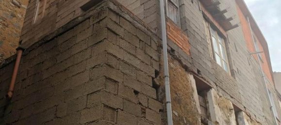 12-Zimmer Haus in Bitti, Italy, Nr. 109738 2