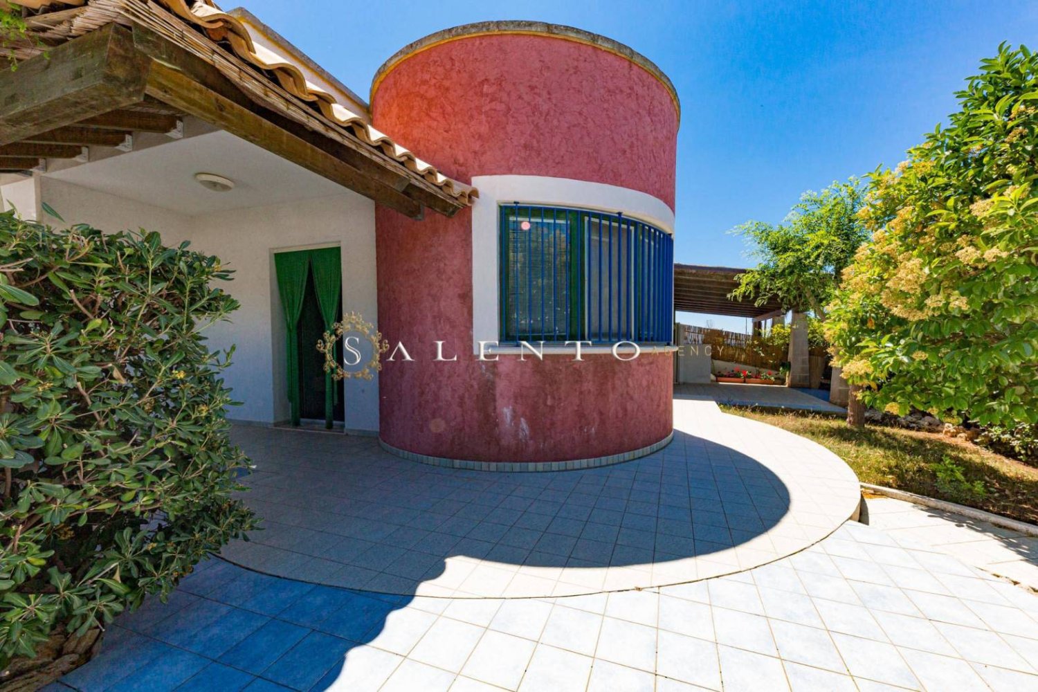 3 bedrooms Villa in Salve, Italy No. 140337