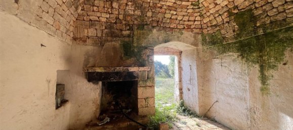 Casa de 2 habitaciónes en Cisternino, Italy No. 80219 16