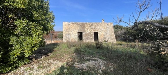 Casa de 2 habitaciónes en Cisternino, Italy No. 80219 2