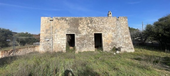 Casa de 2 habitaciónes en Cisternino, Italy No. 80219 3