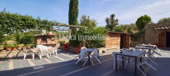 8 bedrooms House in Chiusi, Italy No. 323838 16