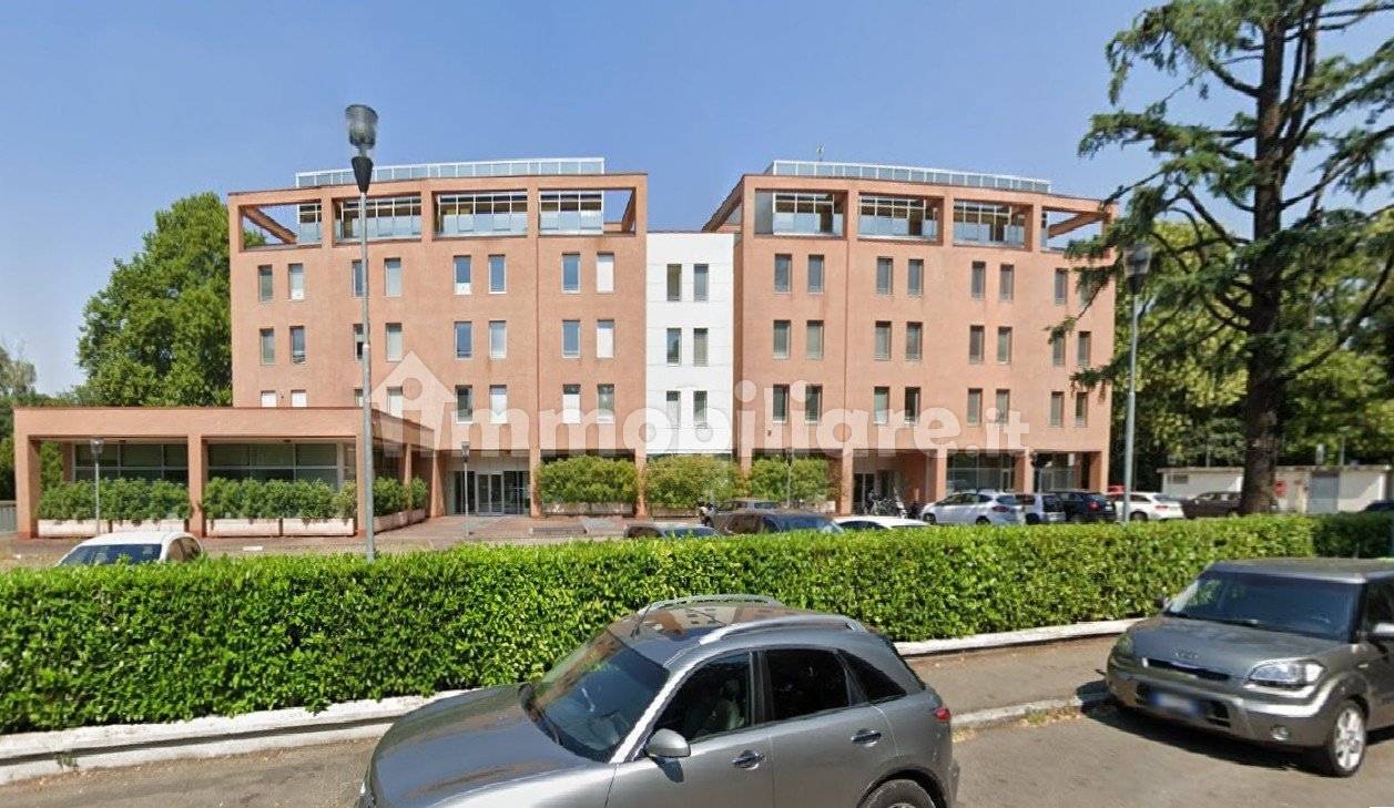 4 rooms Office in Parma, Italy No. 357302