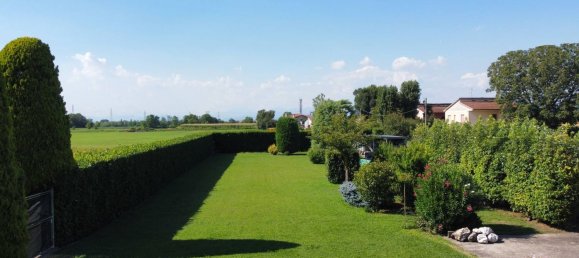 Вилла с 4 комнатами в Казирате д’Адда, Италия № 278519 3