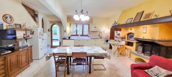 14 rooms Villa in Vinci, Italy No. 123222 2