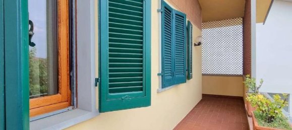 14 rooms Villa in Vinci, Italy No. 123222 16