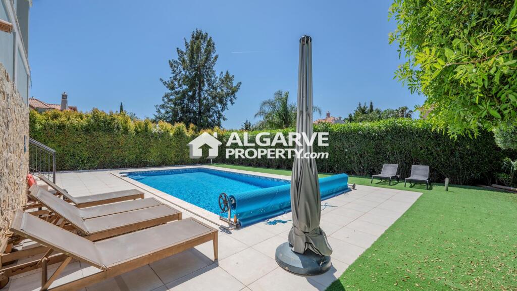4 bedrooms Villa in Almancil, Portugal No. 337053